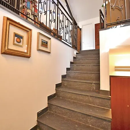 Casa *